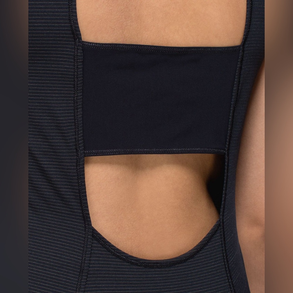 Lululemon Run Righteous Tank - Picture 2 of 5